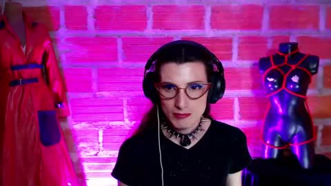 moira_hot online show from July 4, 2026, 4:29 am