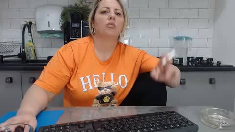 Snapshot of mojjo_erika chatting on December 26, 2024, 10:26 am erika online show from December 26, 2024, 10:26 am