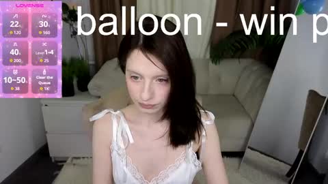 Snapshot of mollie_blush chatting on April 28, 2026, 11:37 am mollie_blush online show from April 28, 2026, 11:37 am