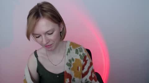 Snapshot of mollilove chatting on May 16, 2026, 7:05 am mollilove online show from May 16, 2026, 7:05 am
