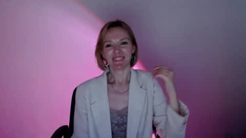 Snapshot of mollilove chatting on May 20, 2026, 7:58 am mollilove online show from May 20, 2026, 7:58 am
