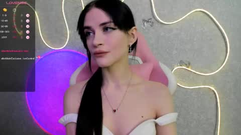 Molly - online show from May 12, 2026, 2:52 am