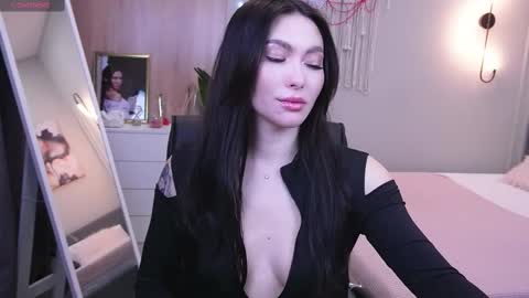 Molly online show from February 27, 2025, 6:18 am