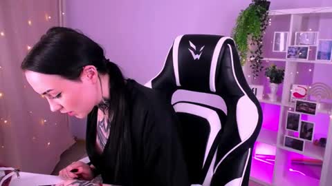 Snapshot of molly_kisss chatting on October 26, 2025, 10:21 am molly_kisss online show from October 26, 2025, 10:21 am