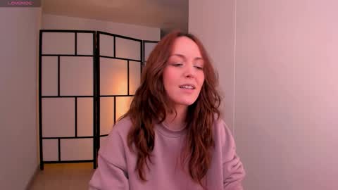   MOLLY   online show from March 26, 2026, 5:40 pm