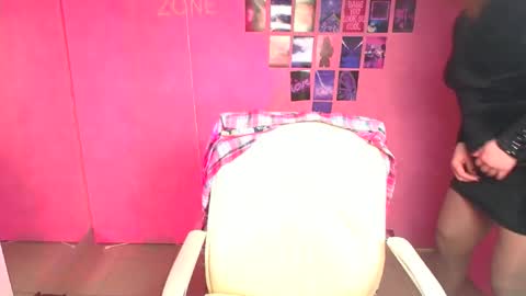 Molly online show from February 11, 2026, 12:32 pm