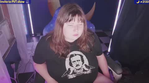 Snapshot of molly_moons chatting on September 9, 2025, 3:39 am molly_moons online show from September 9, 2025, 3:39 am