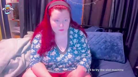 Snapshot of molly_moons chatting on February 2, 2026, 3:55 pm molly_moons online show from February 2, 2026, 3:55 pm