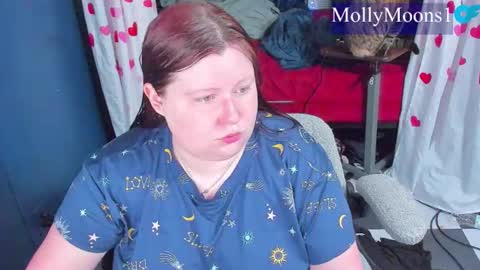 Snapshot of molly_moons chatting on May 11, 2026, 3:01 am molly_moons online show from May 11, 2026, 3:01 am