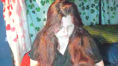 molly_moons online show from June 27, 2026, 1:32 am