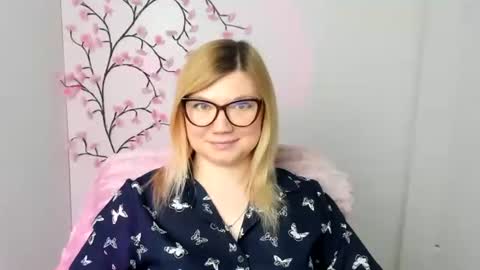 Molly online show from March 13, 2026, 1:51 pm