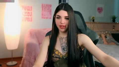 Snapshot of molly_rettyy chatting on May 19, 2026, 4:08 am Molly online show from May 19, 2026, 4:08 am