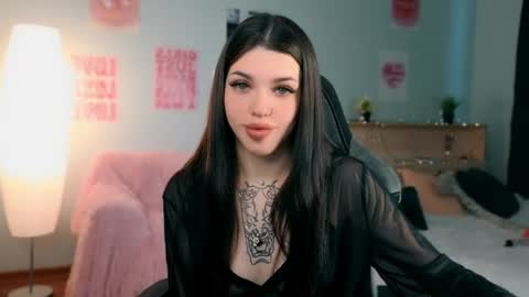Snapshot of molly_rettyy chatting on May 28, 2026, 4:21 am Molly online show from May 28, 2026, 4:21 am
