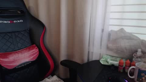 Snapshot of molly_royse chatting on November 16, 2025, 12:33 pm I have new photos come and see with love Molly online show from November 16, 2025, 12:33 pm