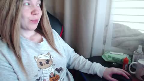 Snapshot of molly_royse chatting on November 24, 2025, 9:20 am I have new photos come and see with love Molly online show from November 24, 2025, 9:20 am