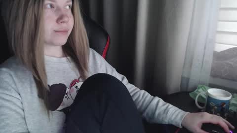 Snapshot of molly_royse chatting on December 4, 2025, 8:56 am I have new photos come and see with love Molly online show from December 4, 2025, 8:56 am