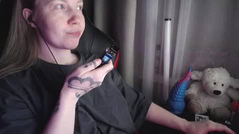 Snapshot of molly_royse chatting on February 2, 2026, 3:27 am I have new photos come and see with love Molly online show from February 2, 2026, 3:27 am