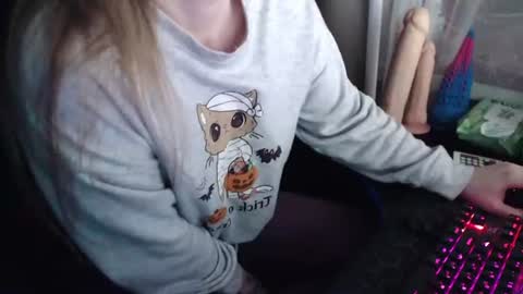 Snapshot of molly_royse chatting on June 29, 2026, 4:08 am I have new photos come and see with love Molly online show from June 29, 2026, 4:08 am