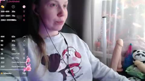 Snapshot of molly_royse chatting on July 7, 2026, 7:23 am I have new photos come and see with love Molly online show from July 7, 2026, 7:23 am