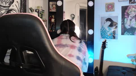 Molly online show from March 8, 2025, 6:21 am