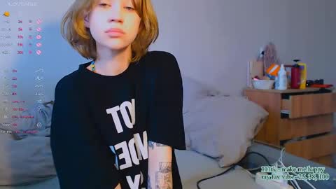 Snapshot of molly_smolly_ chatting on May 14, 2026, 2:13 pm lo online show from May 14, 2026, 2:13 pm