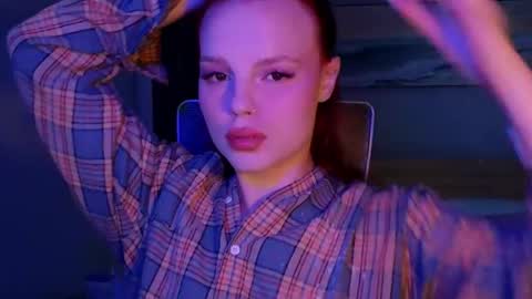 Molly online show from May 18, 2026, 12:18 am