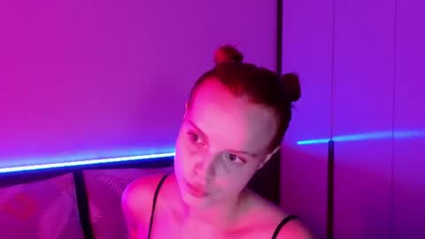 Snapshot of mollybossy chatting on July 7, 2026, 7:18 pm Molly online show from July 7, 2026, 7:18 pm