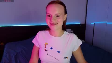 Snapshot of mollybossy chatting on July 19, 2026, 12:36 am Molly online show from July 19, 2026, 12:36 am