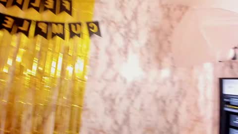 Molly Evanss online show from January 29, 2025, 7:46 am