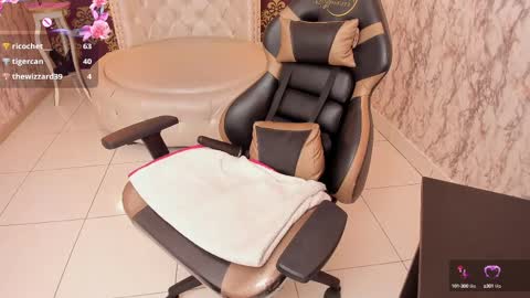 Molly Evanss online show from March 8, 2025, 7:05 am