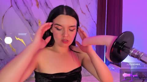 New girl Emily Valentina  Michelle online show from December 3, 2025, 2:41 am