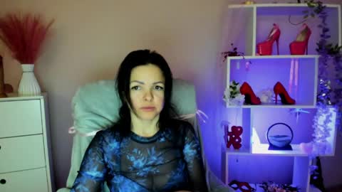 Molly online show from April 16, 2026, 6:36 am