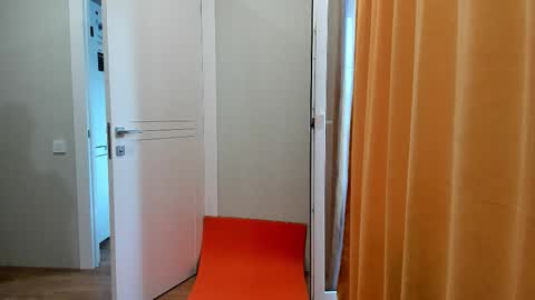 Snapshot of mollystory chatting on September 18, 2025, 12:18 pm AngelMomm online show from September 18, 2025, 12:18 pm