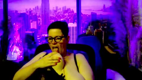 MollySun Nina Randmann online show from June 19, 2026, 5:28 pm