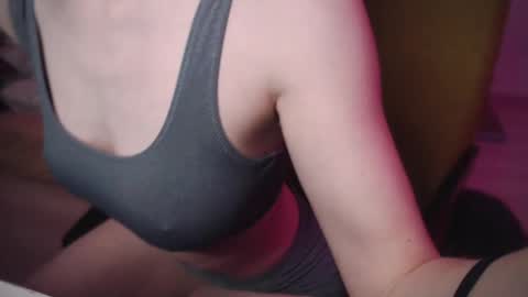 mollytucker online show from February 22, 2025, 3:25 pm