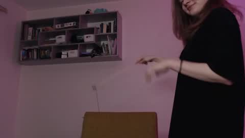 mollytucker online show from February 22, 2025, 6:30 pm