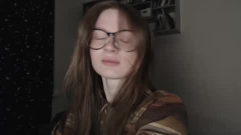 mollytucker online show from March 5, 2025, 3:40 pm