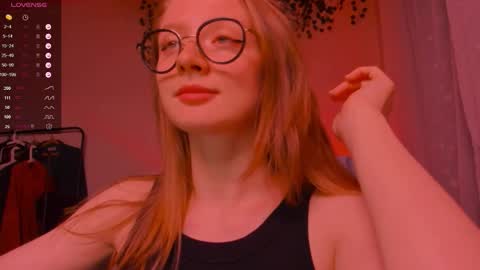 mollytucker online show from October 17, 2025, 3:14 pm