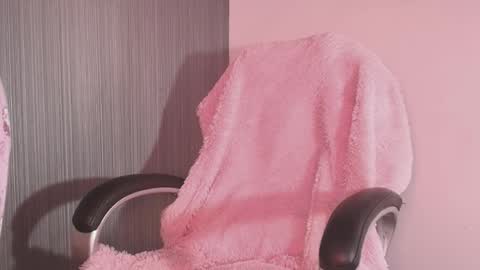 Snapshot of mollyycrystal chatting on October 3, 2025, 12:24 pm mollyycrystal online show from October 3, 2025, 12:24 pm