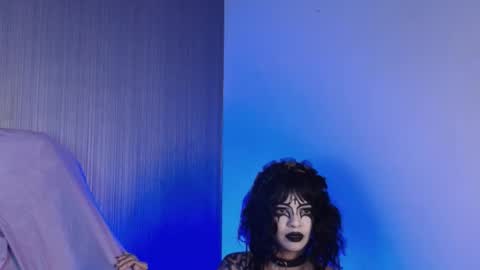 Snapshot of mollyycrystal chatting on November 11, 2025, 4:18 pm mollyycrystal online show from November 11, 2025, 4:18 pm