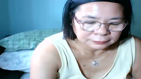 mombastic55 online show from August 7, 2026, 1:18 am