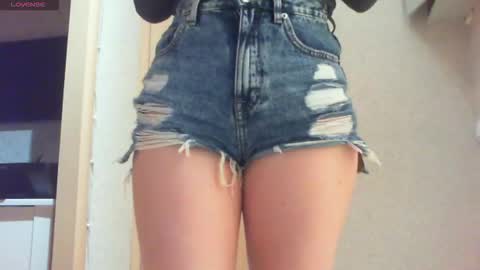 Hailey online show from November 23, 2025, 12:49 pm