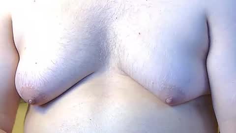 Snapshot of momentofs123 chatting on May 20, 2026, 7:09 pm momentofs123 online show from May 20, 2026, 7:09 pm