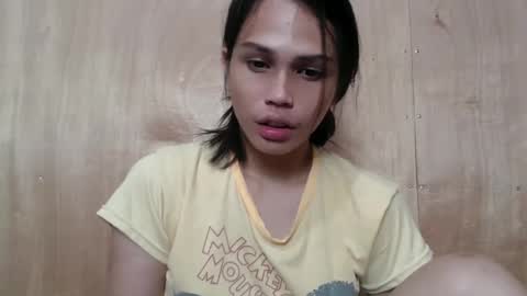 MOMIKHEM online show from March 1, 2025, 1:29 pm