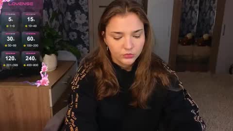 Snapshot of momiji_i chatting on October 5, 2025, 9:07 am Leah online show from October 5, 2025, 9:07 am