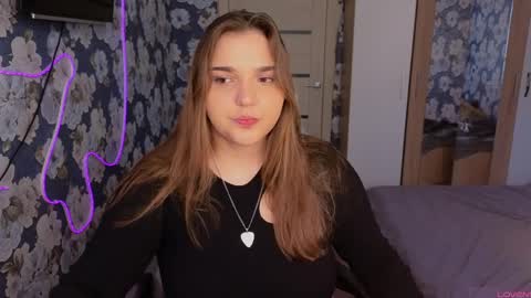 Leah online show from April 12, 2026, 12:43 pm