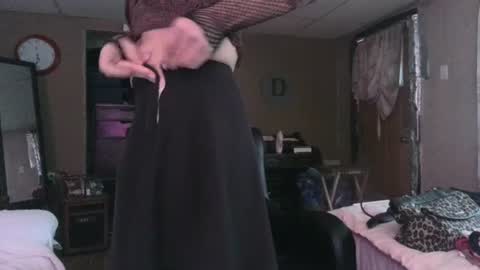 Snapshot of mommamadesissy chatting on March 7, 2025, 10:32 pm Bink online show from March 7, 2025, 10:32 pm