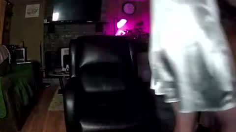 Snapshot of mommamadesissy chatting on February 21, 2026, 7:59 pm Bink online show from February 21, 2026, 7:59 pm