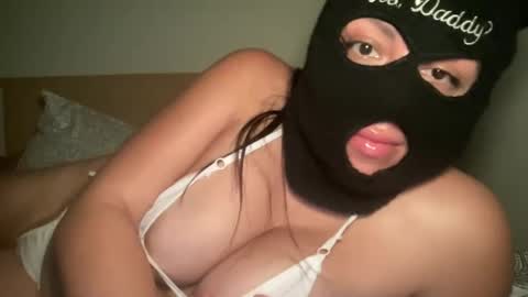 Snapshot of mommygoddess03 chatting on October 7, 2025, 3:04 am mommygoddess03 online show from October 7, 2025, 3:04 am