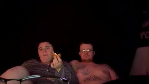 Snapshot of mommyndaddyplaytime chatting on November 15, 2025, 4:21 am mommyndaddyplaytime online show from November 15, 2025, 4:21 am